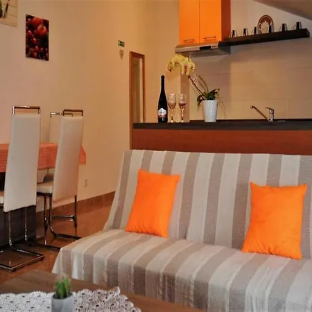 Belicka - Two Bedroom With Shared Terrace - A2 Apartament Poreč